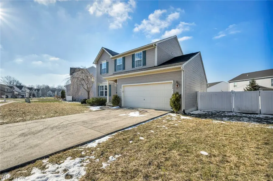 36891 Tail Feather Dr, North Ridgeville, OH 44039 - #2