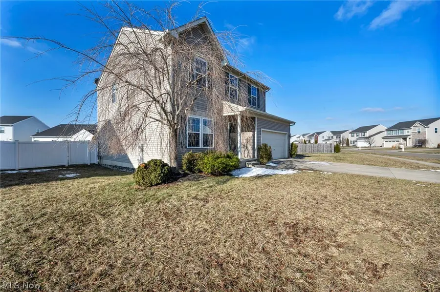 36891 Tail Feather Dr, North Ridgeville, OH 44039 - #3