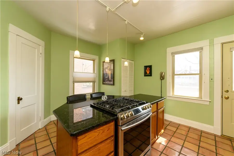2548 Overlook Road, Cleveland, OH 44106 - #3