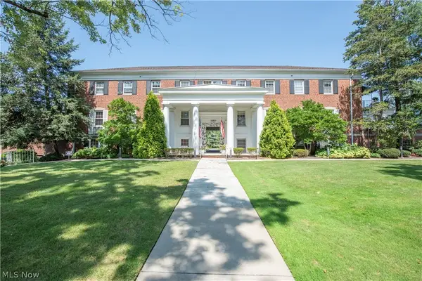 19901 Van Aken Boulevard #205, Shaker Heights, OH 44122