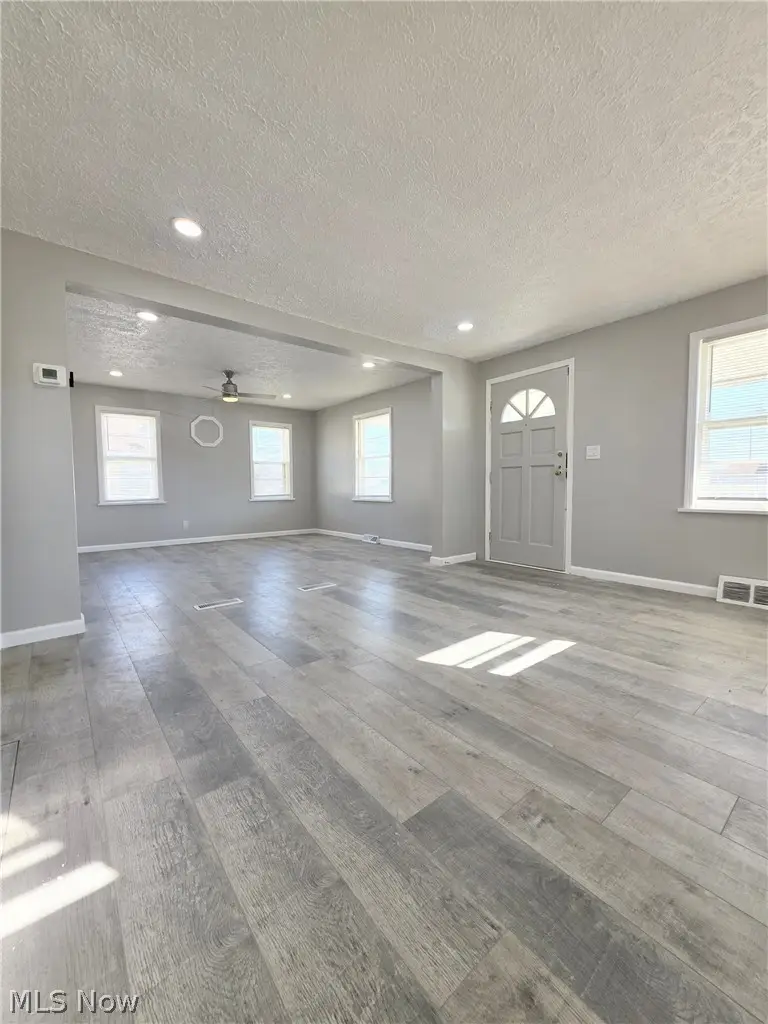 2606 Oberlin Avenue, Lorain, OH 44052 - #3