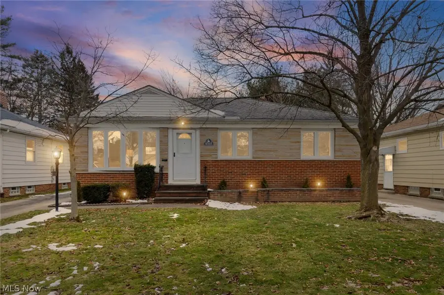 6568 Lawnwood Avenue, Parma Heights, OH 44130 - #2