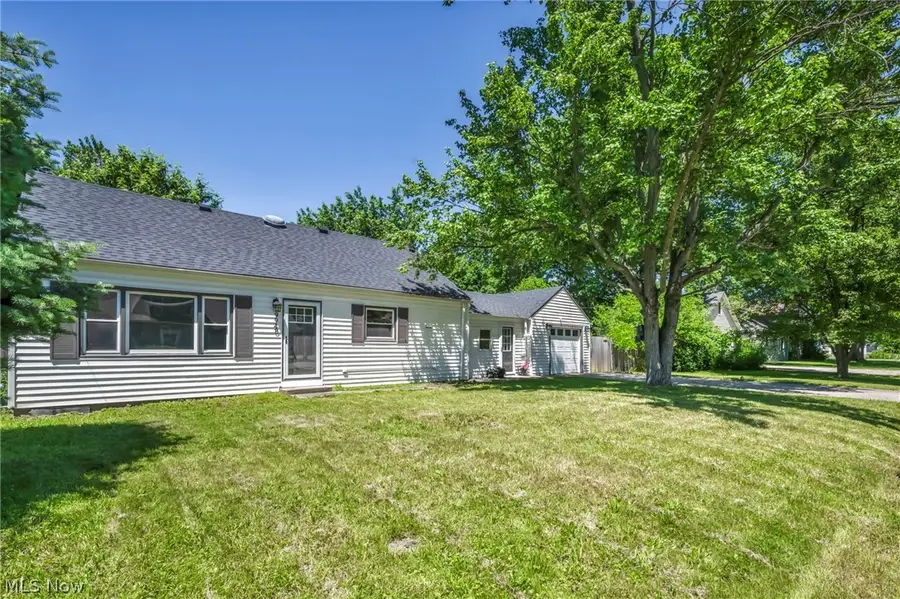 9948 Colfax Drive, Columbia Station, OH 44028 - #3
