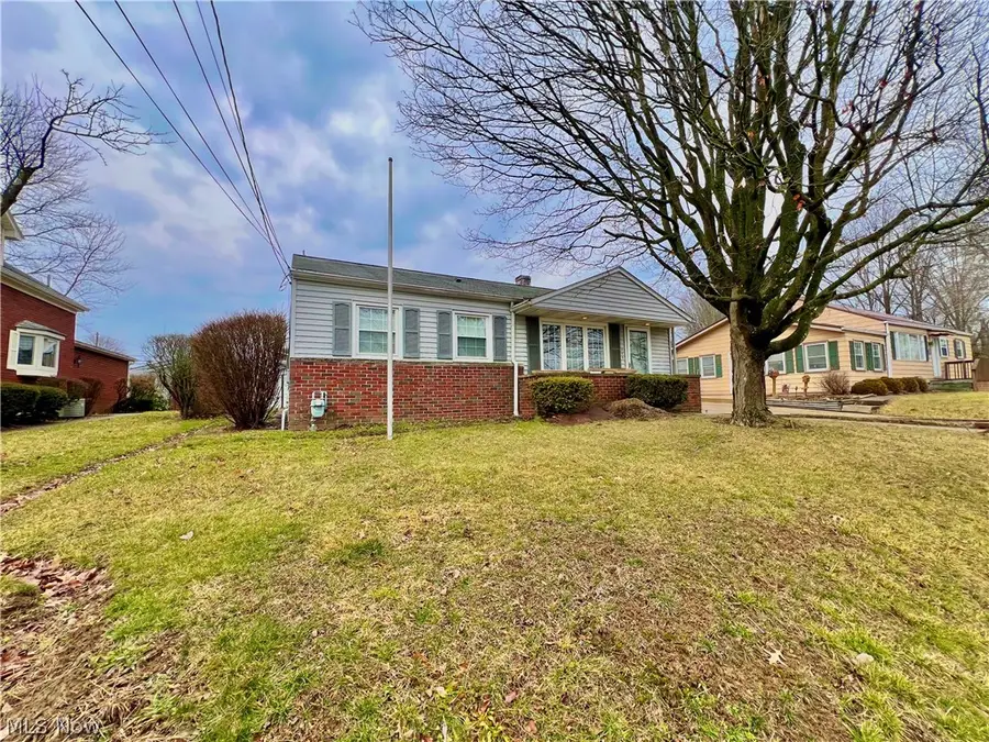 325 Mckinley Nw Avenue, Carrollton, OH 44615 - #3