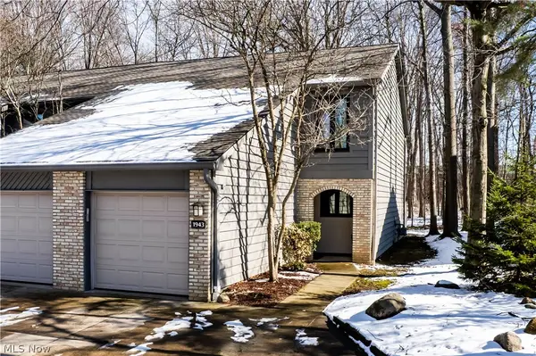 1943 Savannah, Westlake, OH 44145