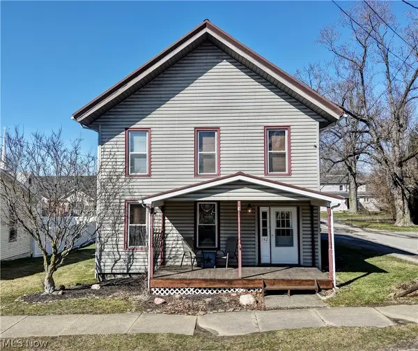 142 E Clay Street, Fredericksburg, OH 44627
