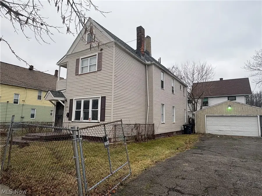 1214 E 74th Street, Cleveland, OH 44103 - #3