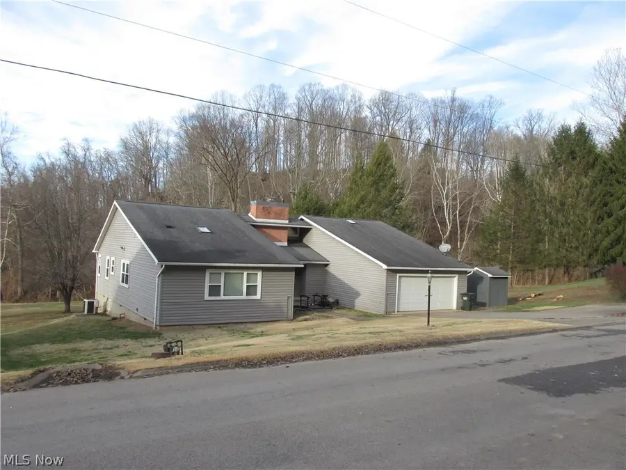 33 Mound Manor, Saint Marys, WV 26170 - #2