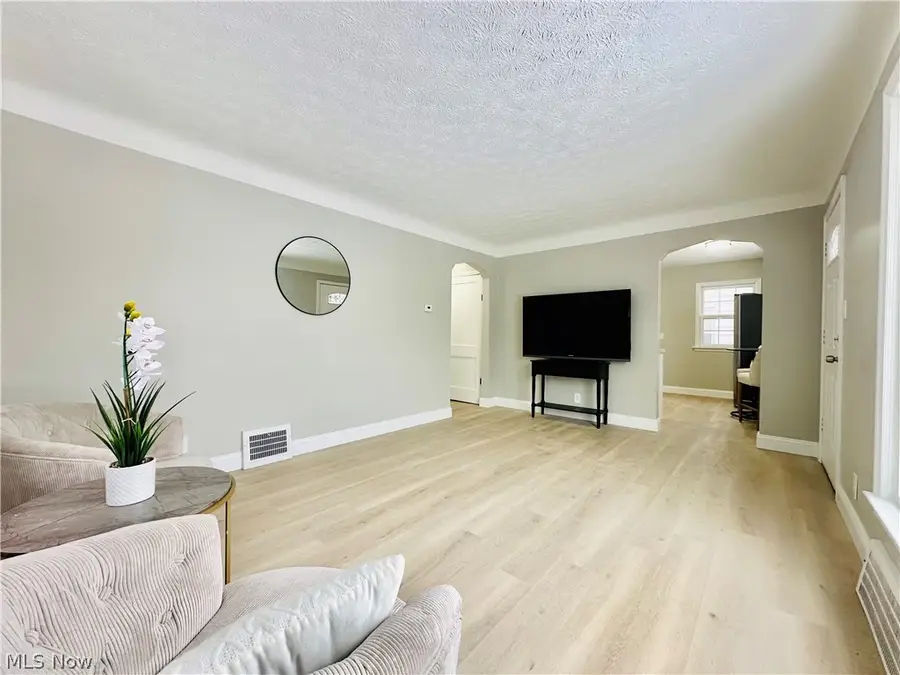 15405 Turney Road, Maple Heights, OH 44137 - #3