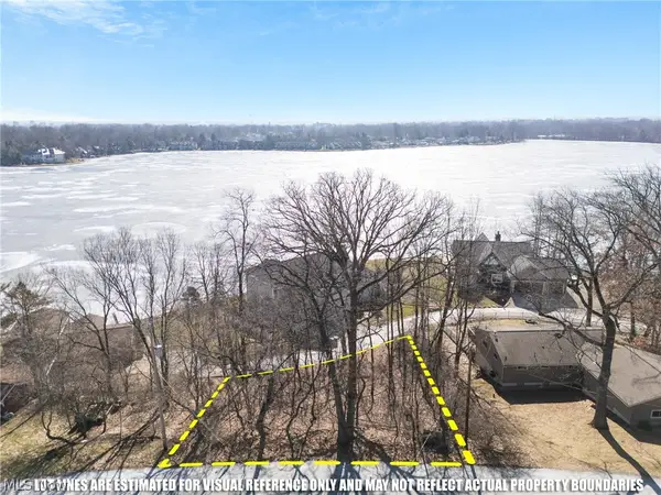 W Park Nw Avenue, Canton, OH 44708