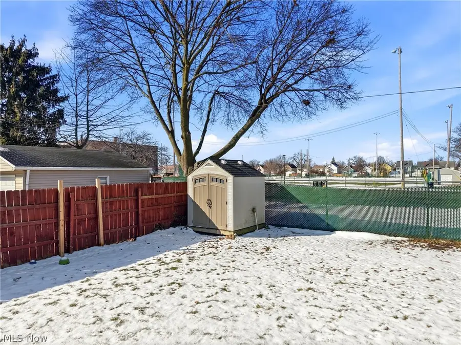 2064 Halstead Avenue, Lakewood, OH 44107 - #2