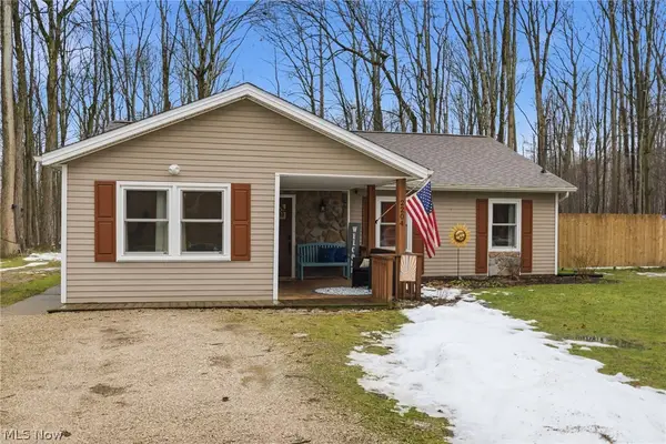 2204 Deer Run, Rock Creek, OH 44084