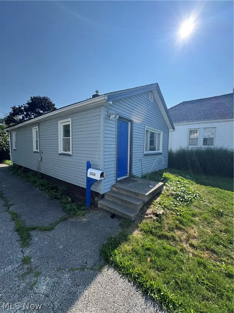 26530 Shoreview Avenue, Euclid, OH 44132 - #3