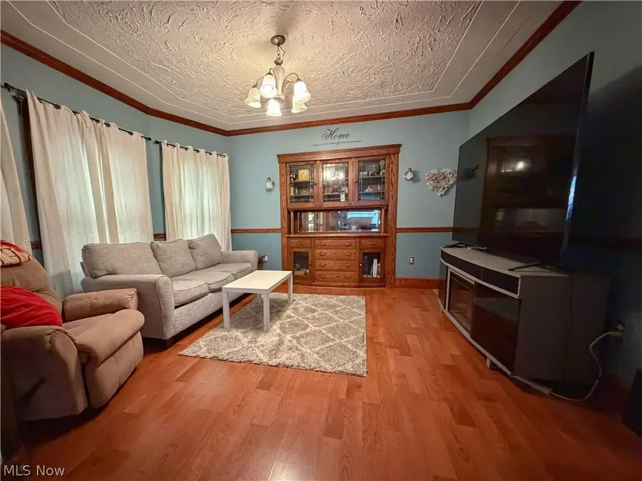 355 Kenyon Avenue, Elyria, OH 44035 - #3