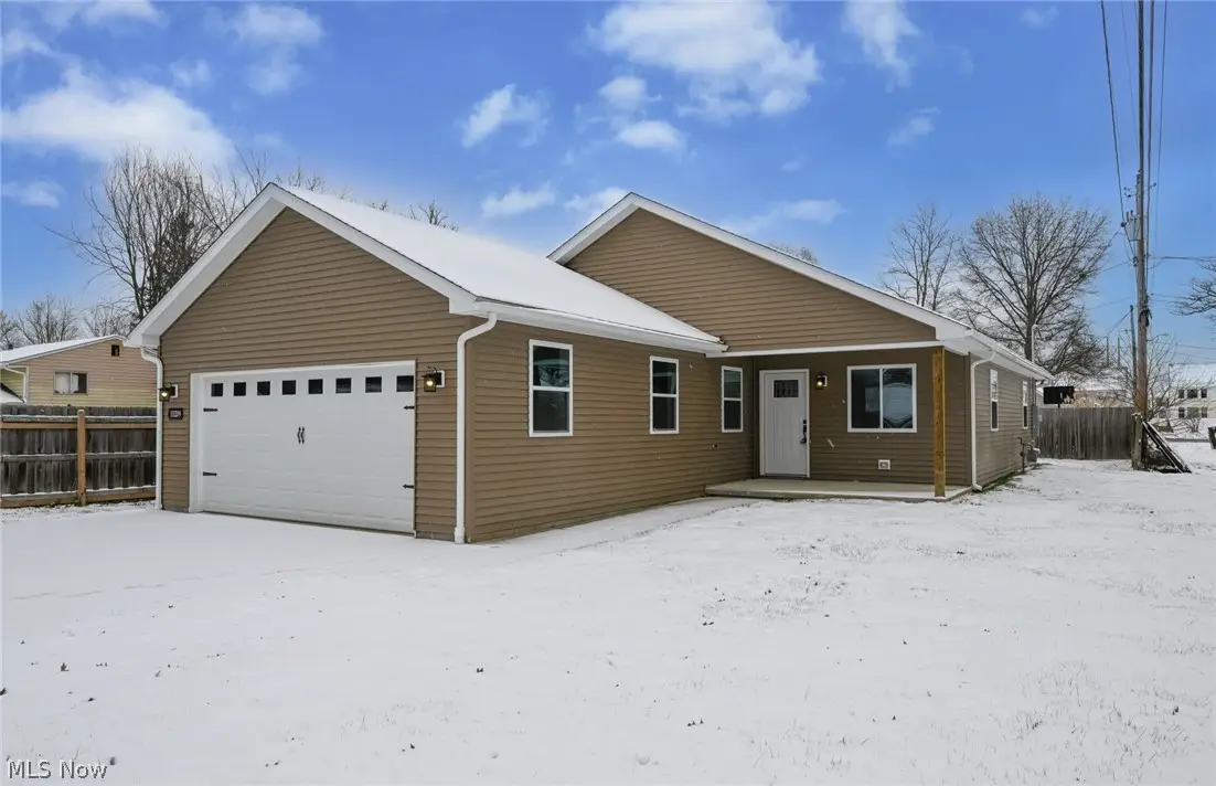 10209 Bryant Avenue, Columbia Station, OH 44028 - #1