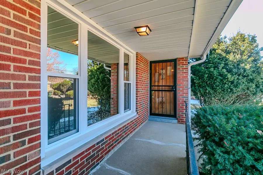 2078 Miami Road, Euclid, OH 44117 - #3