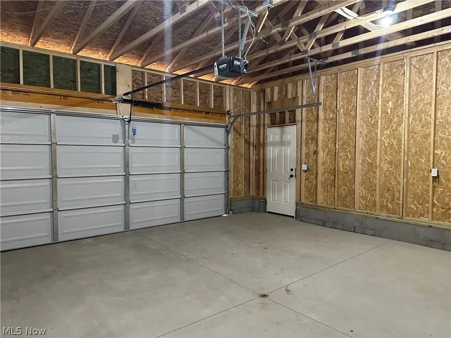 206 Beachwood Drive, Youngstown, OH 44505 - #3