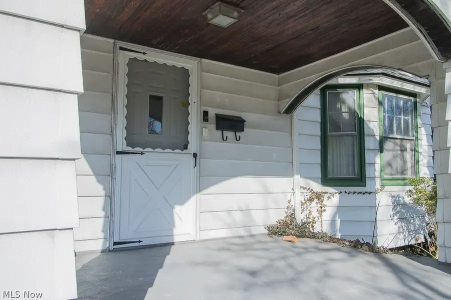 1376 Avondale Road, Cleveland, OH 44121 - #2