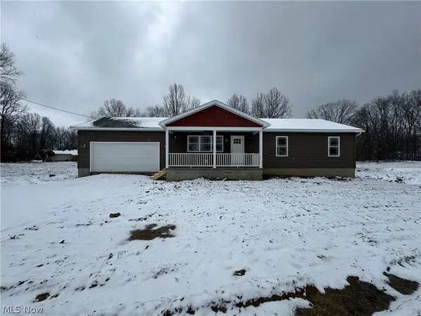 32 Maranatha Drive, Youngstown, OH 44505