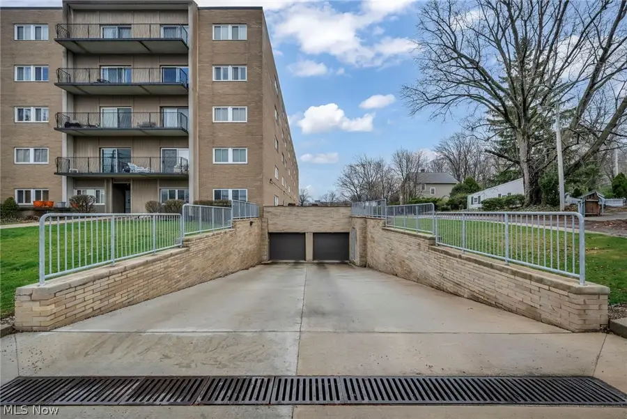 20333 Detroit Road #406, Rocky River, OH 44116 - #2