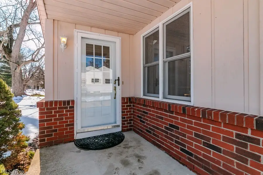 5034 Medhurst Avenue, Solon, OH 44139 - #2