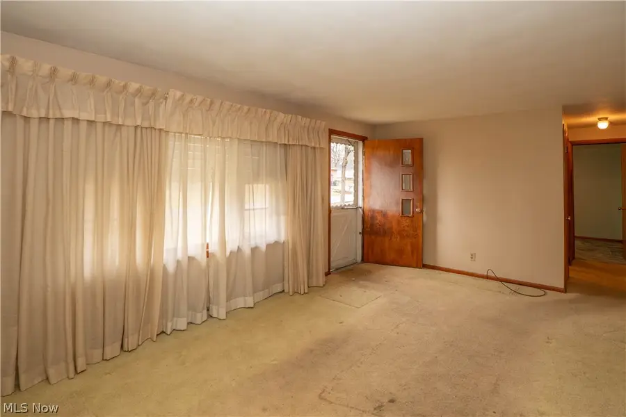 320 Elizabeth Sw Avenue, Massillon, OH 44646 - #3