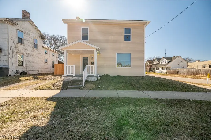 807 E Third Street, Salem, OH 44460 - #2