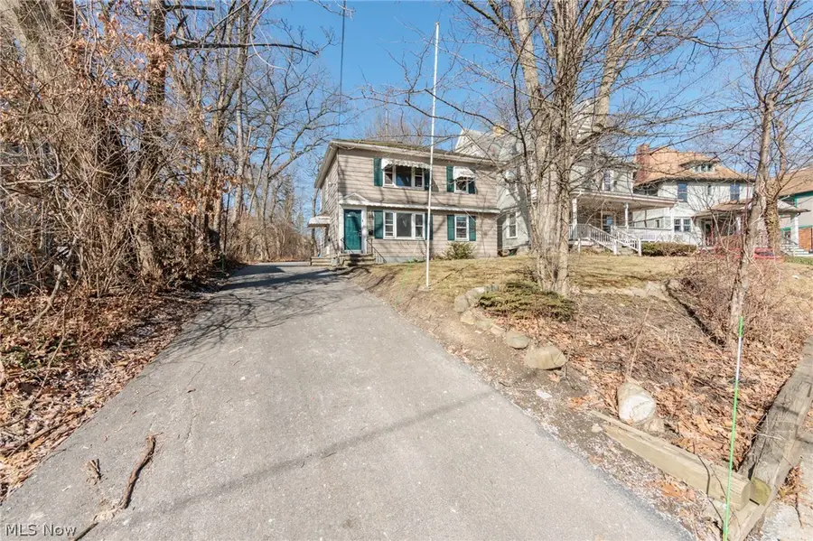 114 Beck Avenue, Akron, OH 44302 - #3