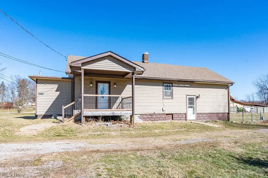 3236 Young Nw Avenue, Massillon, OH 44647 - #2