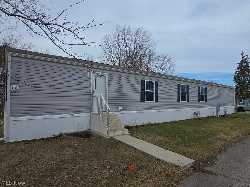 135 Inglewood Place, Elyria, OH 44035 - #1