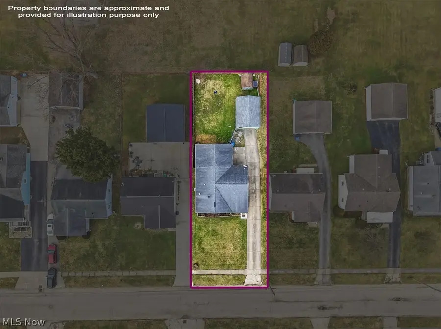 396 Elizabeth Street, Hubbard, OH 44425 - #3