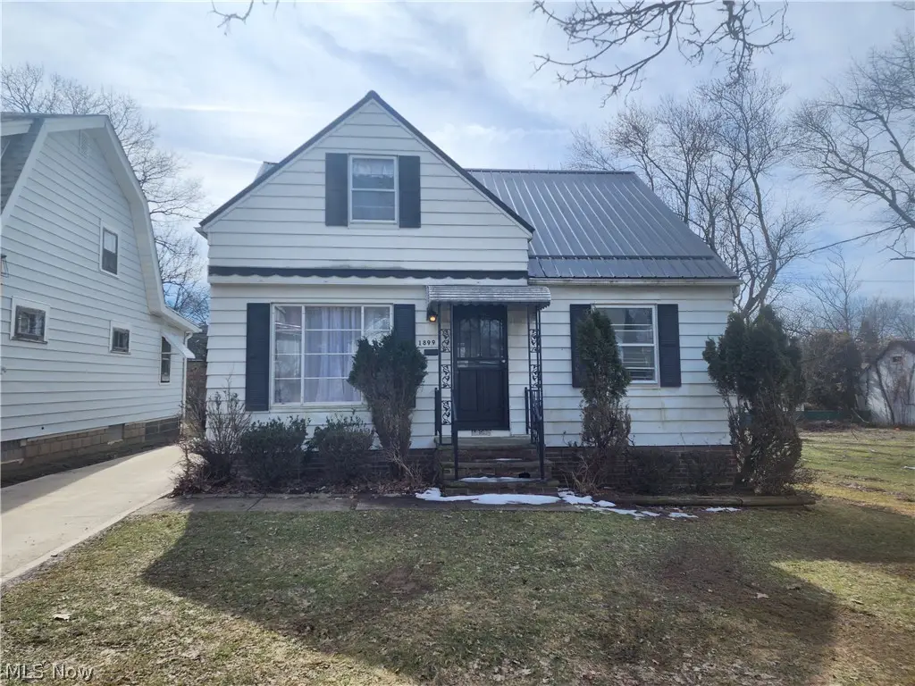 18990 Raymond Street, Maple Heights, OH 44137 - #1