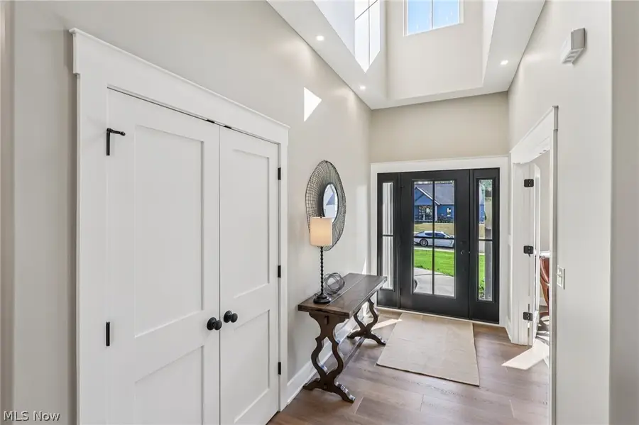 6579 Hathaway Road, Valley View, OH 44125 - #2