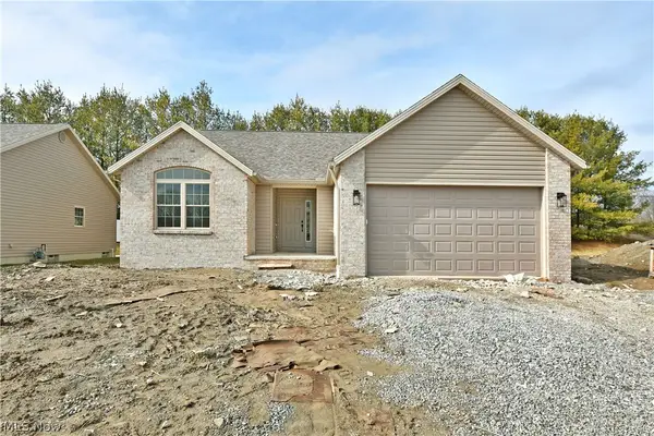 2869 Pebble Creek Court, Cortland, OH 44410