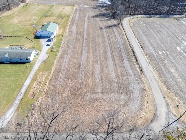 1099 Township Road 353, Polk, OH 44866