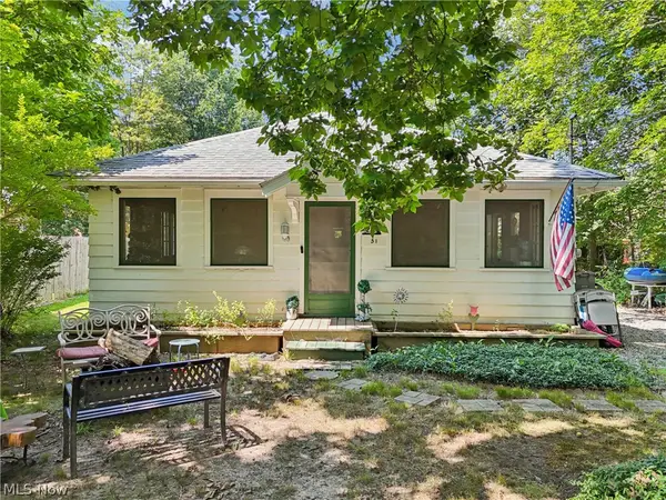 105 Hartzell Road, North Benton, OH 44449