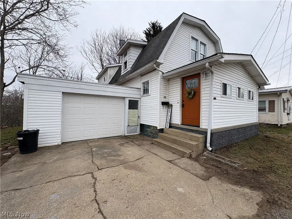 316 Bank Se Lane, New Philadelphia, OH 44622 - #1