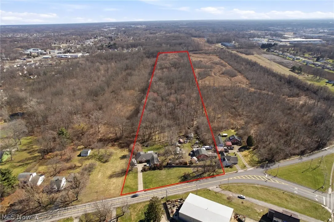 6261 Elyria Avenue, Elyria, OH 44035 - #1