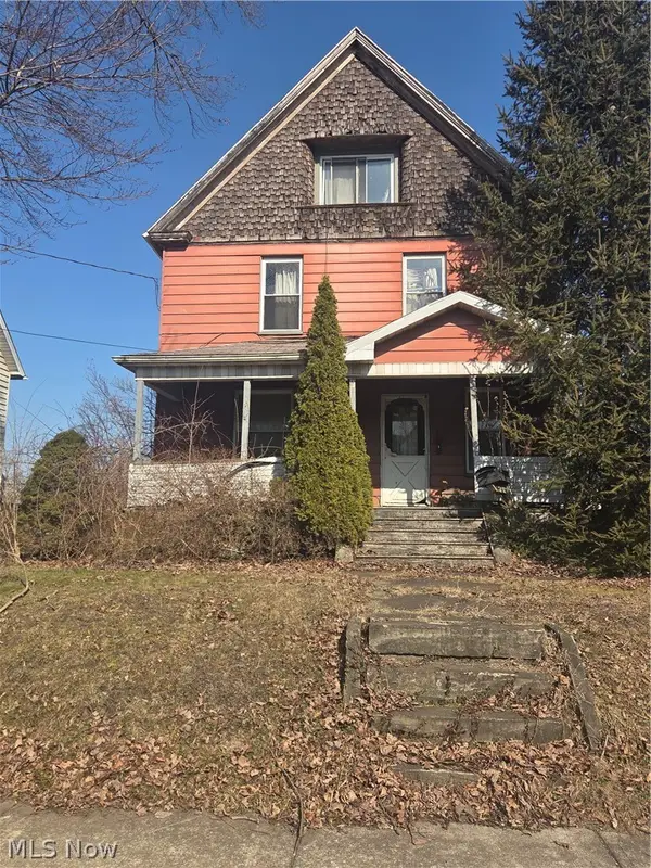 148 E Wilson Avenue, Girard, OH 44420