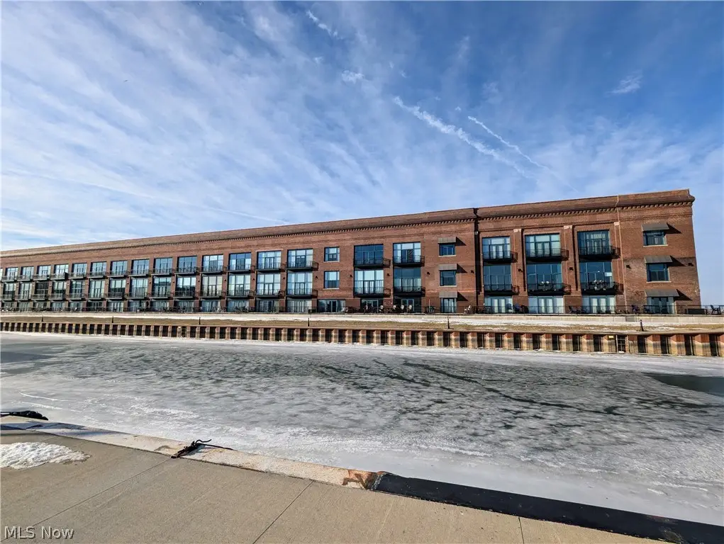 401 W Shoreline Drive #338, Sandusky, OH 44870 - #1