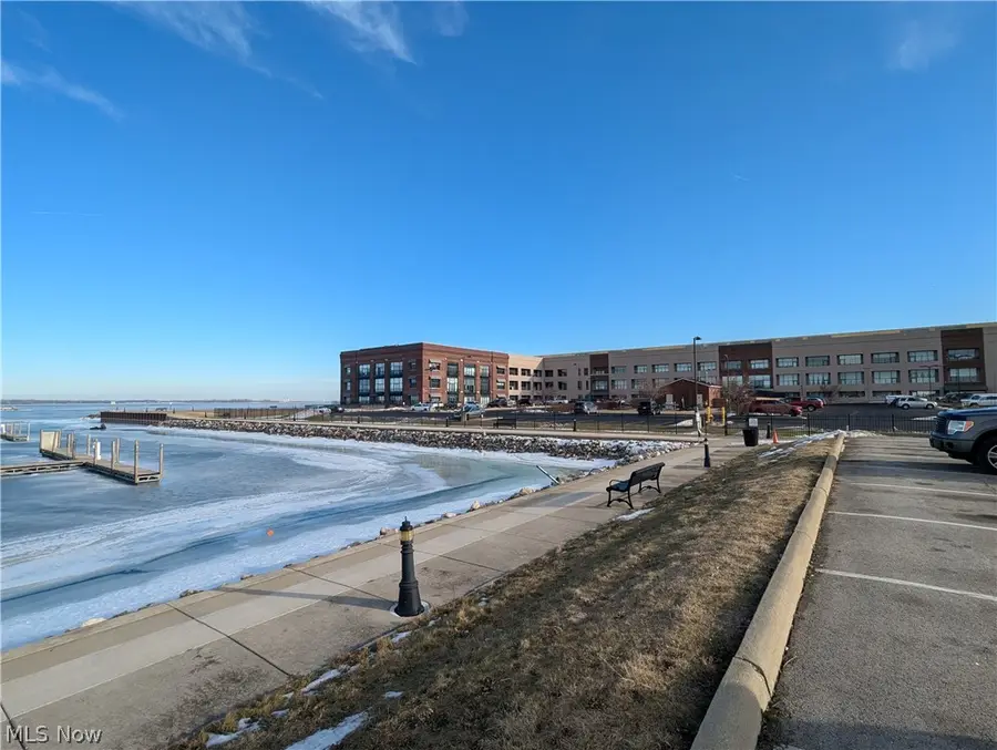 401 W Shoreline Drive #338, Sandusky, OH 44870 - #2