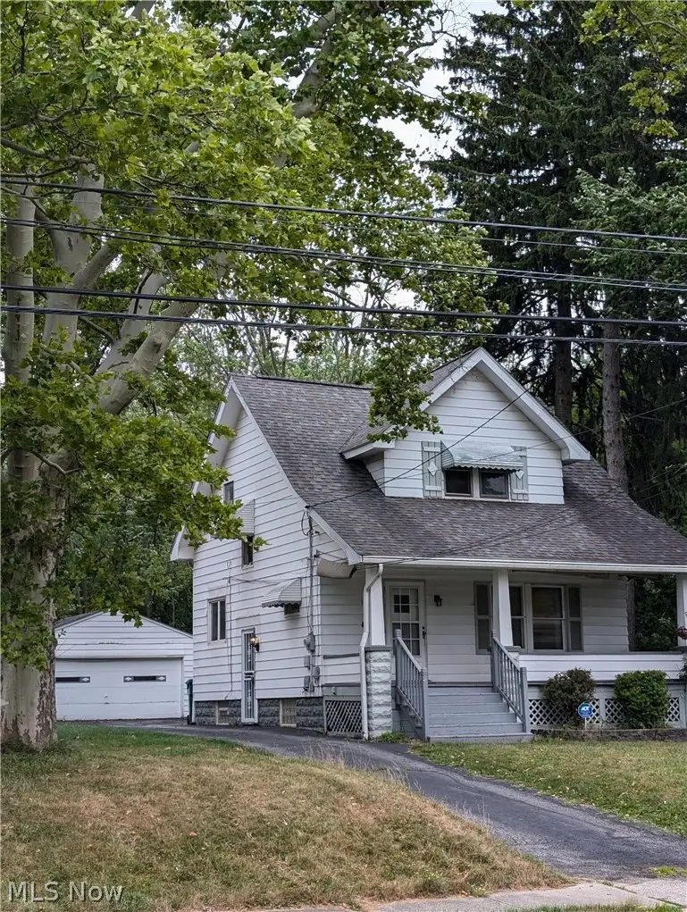 16029 Friend Avenue, Maple Heights, OH 44137 - #1