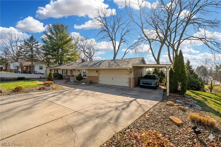 3128 Sheila Nw Street, Massillon, OH 44646 - #2