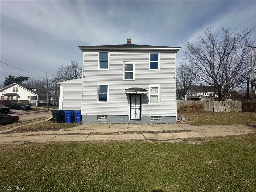 3541 E 113th Street, Cleveland, OH 44105 - #3