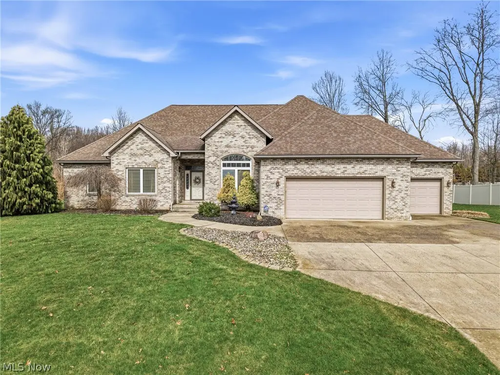 105 Muirfield Se Drive, Howland, OH 44484 - #1