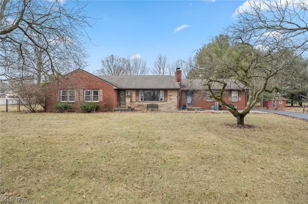 3287 Broadhaven Nw Avenue, Massillon, OH 44646