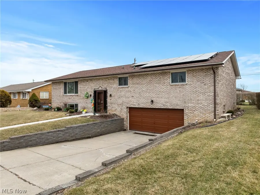 2436 W Alexander Manor, Steubenville, OH 43952 - #3