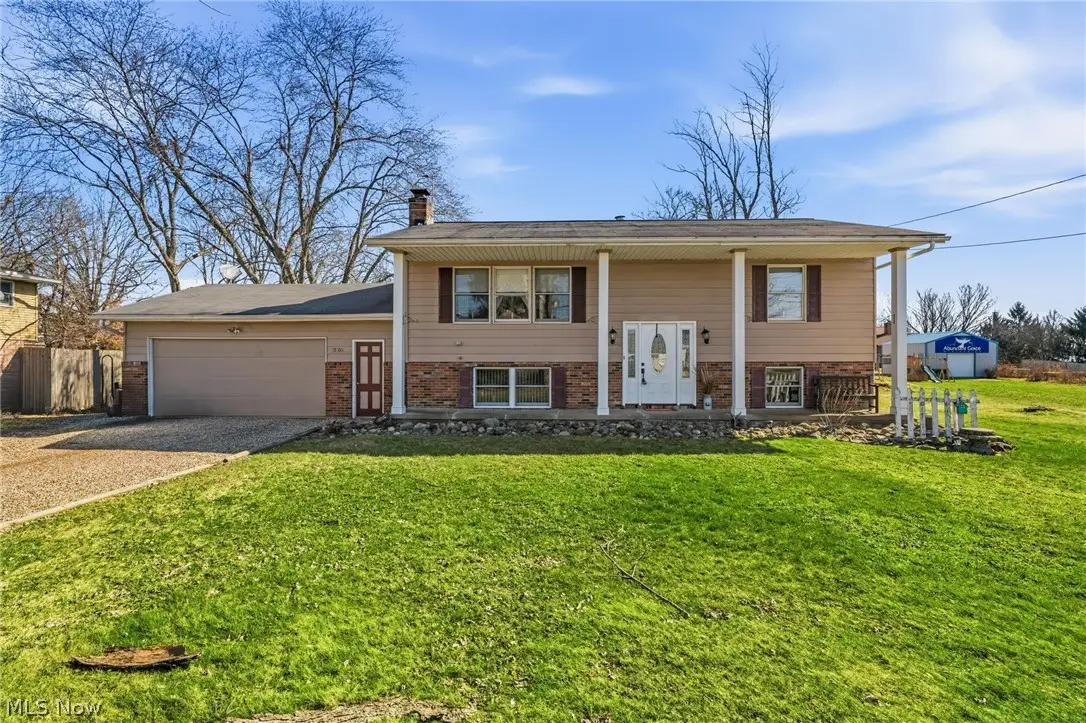 13100 Market N Avenue, Hartville, OH 44632 - #1