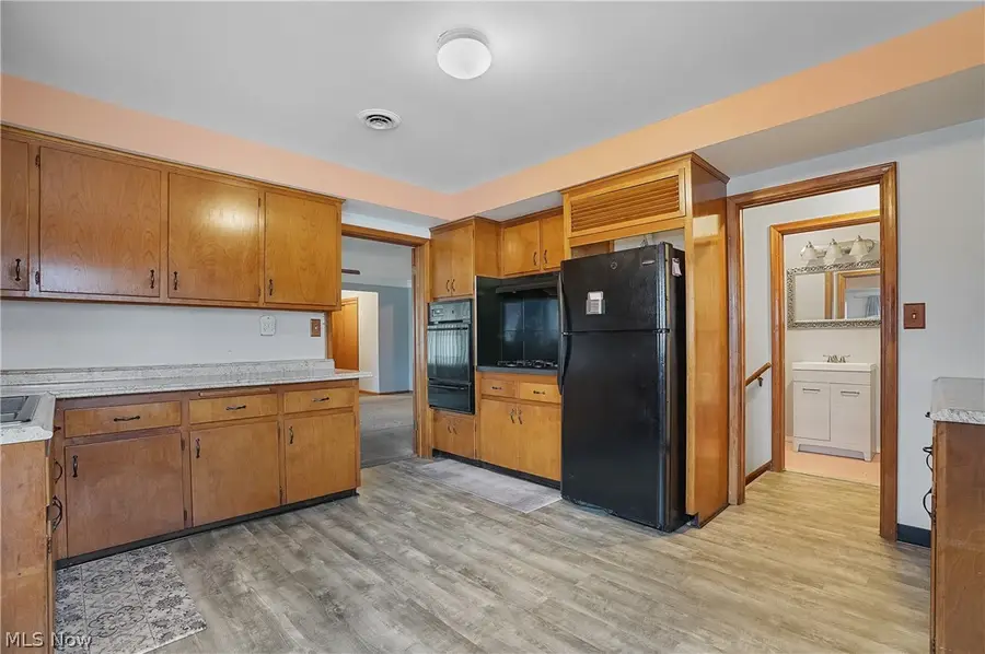 23501 Effingham Boulevard, Euclid, OH 44117 - #2