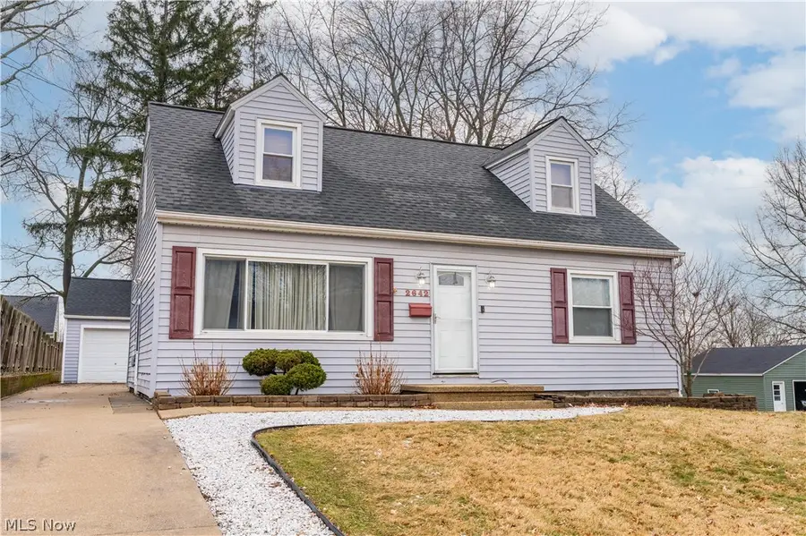 2642 10th Street, Cuyahoga Falls, OH 44221 - #3